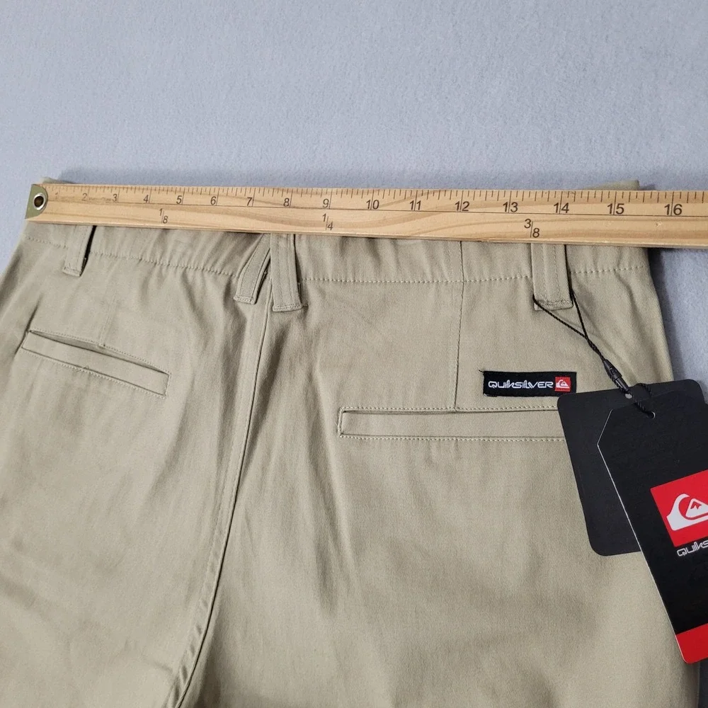 Quiksilver‎ Cargo Shorts Mens Size 30 Beige Khaki Twill Snap Buttons 8.5